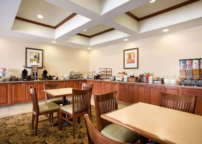 Country Inn & Suites By Radisson, Washington At Meadowlands, Pa