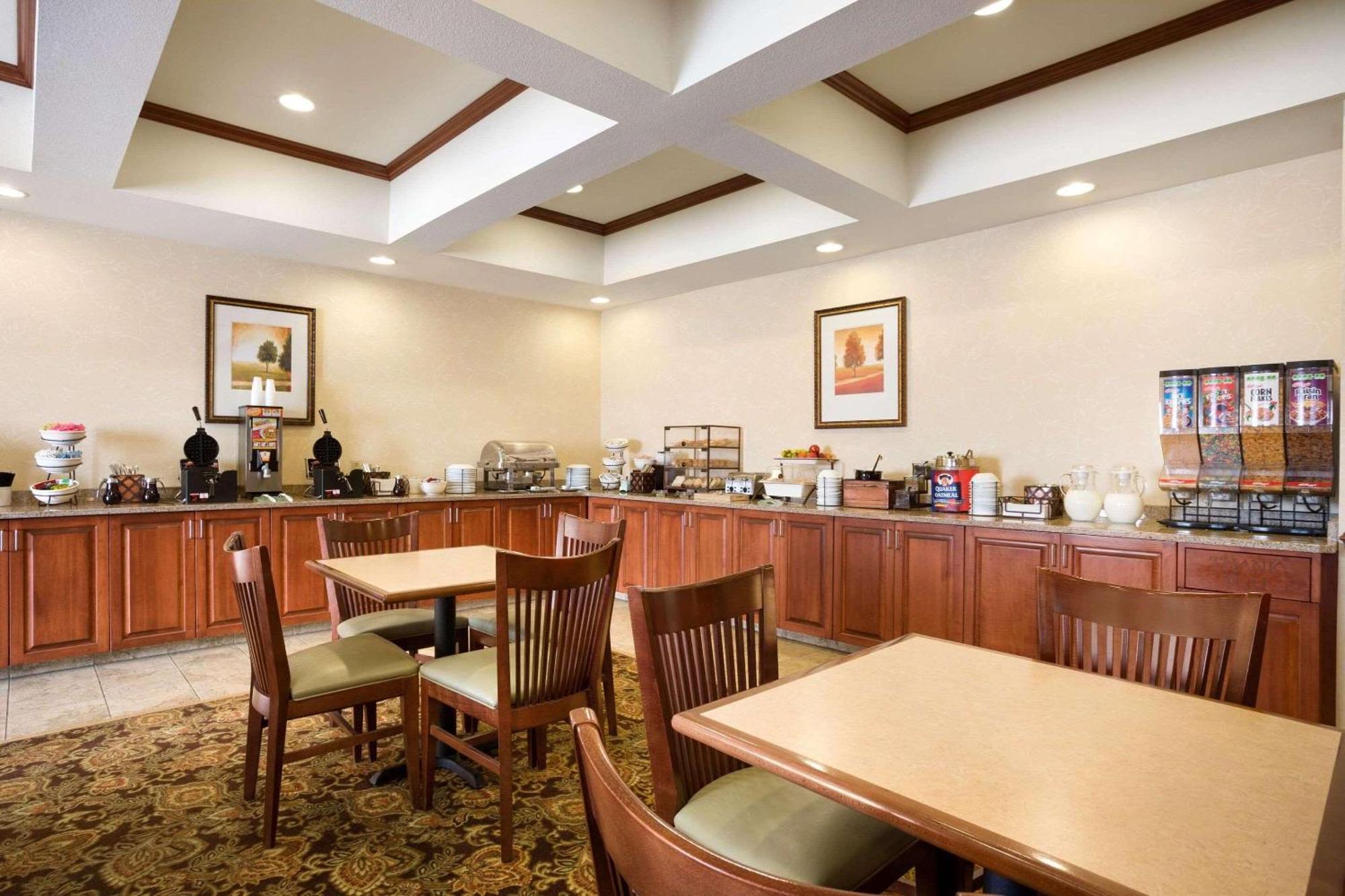 Country & By Radisson, At Meadowlands, Pa 3*