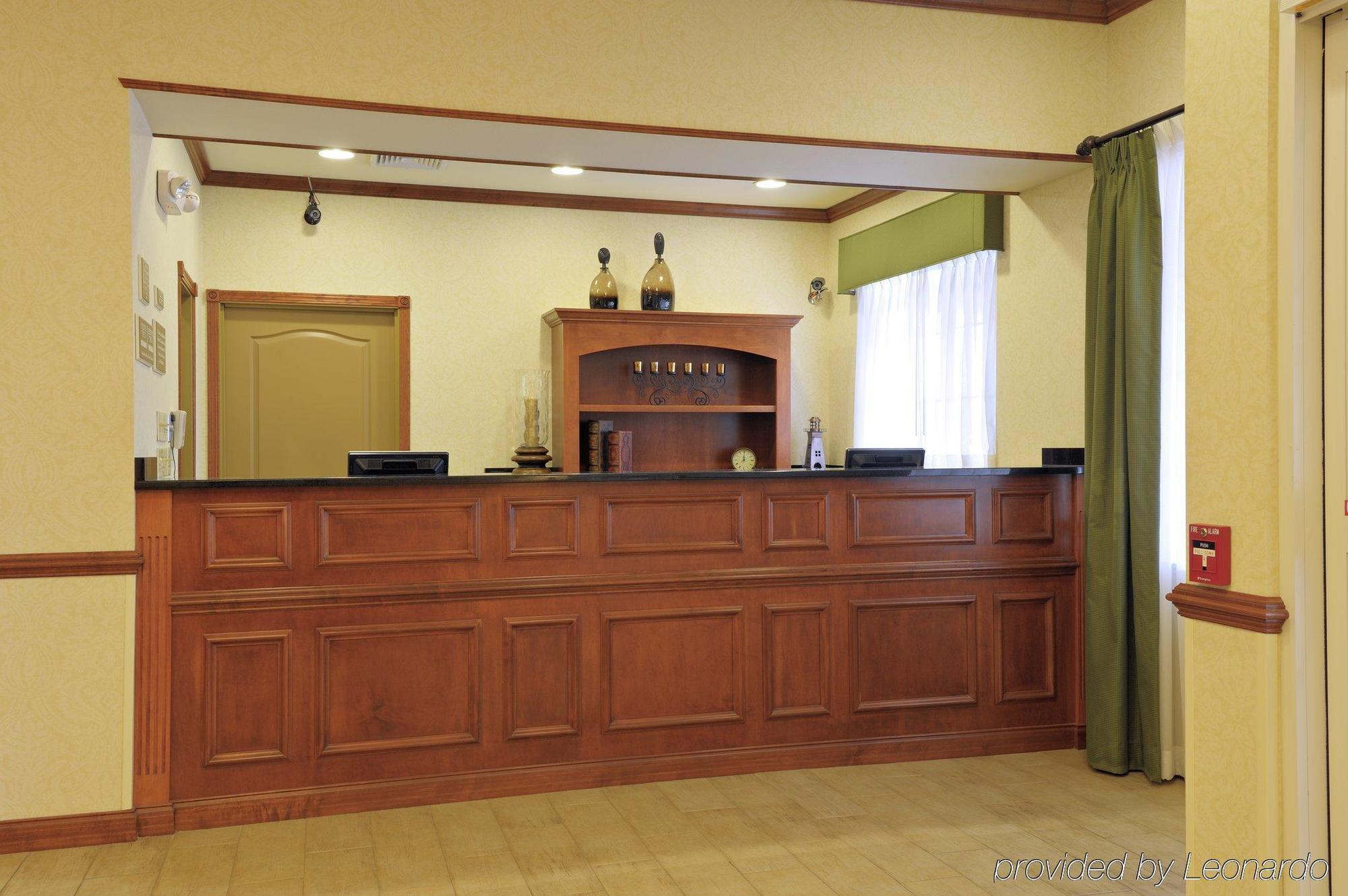 Hotel Country & By Radisson, At Meadowlands, Pa Washington