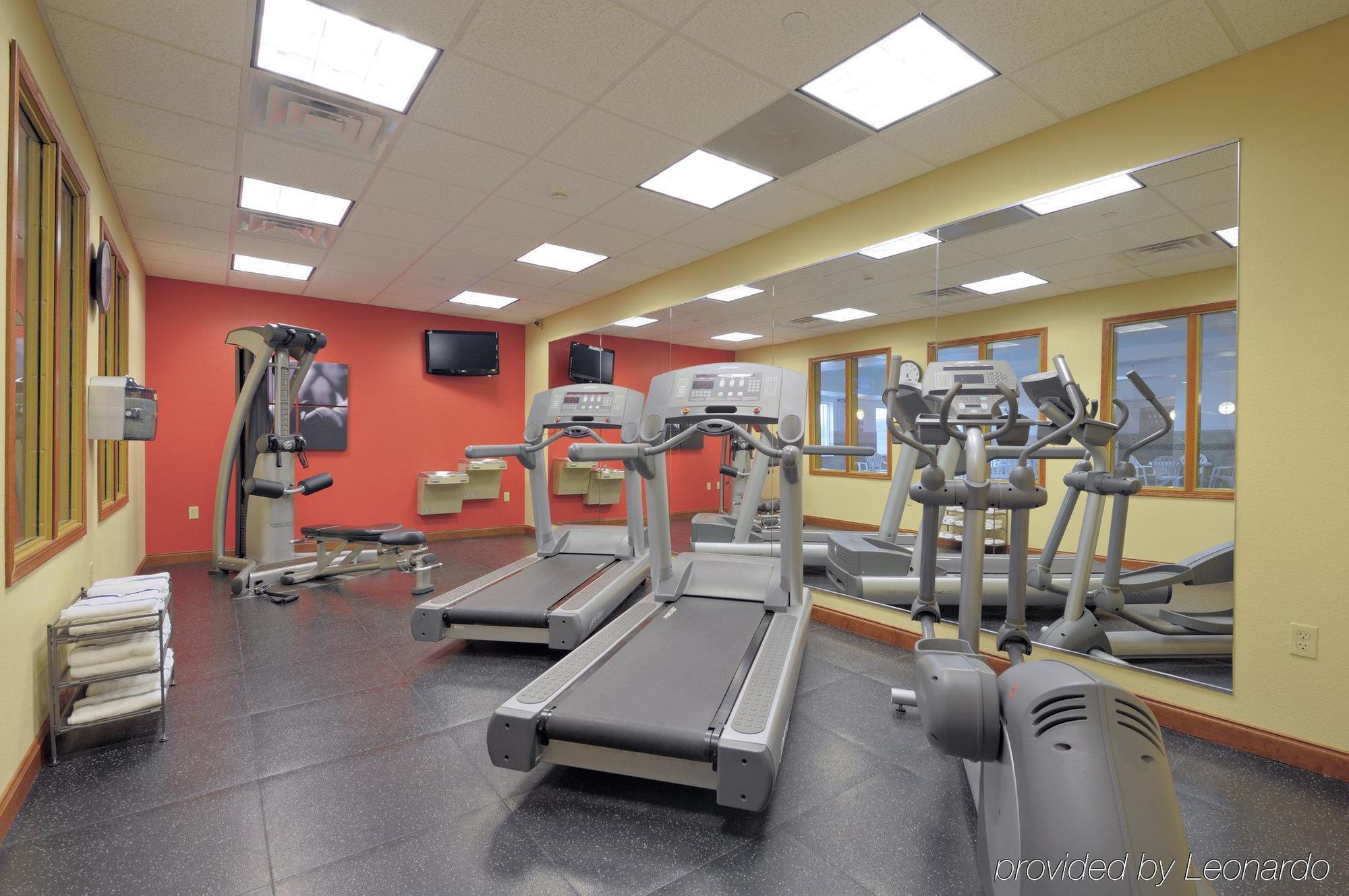 Hotel Country & By Radisson, At Meadowlands, Pa Washington