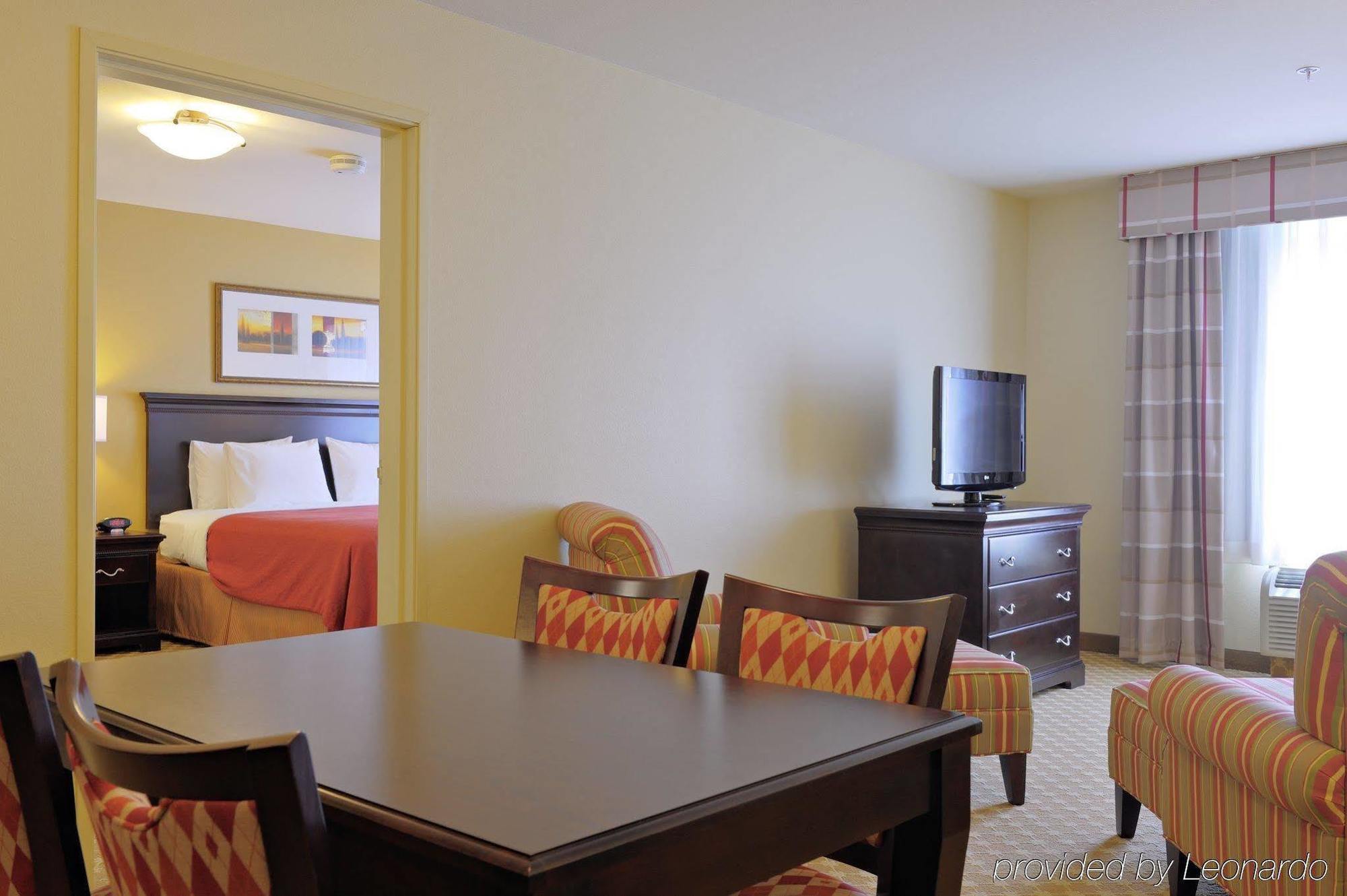 Country & By Radisson, At Meadowlands, Pa